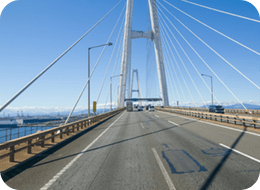伊勢自動車道の高架橋